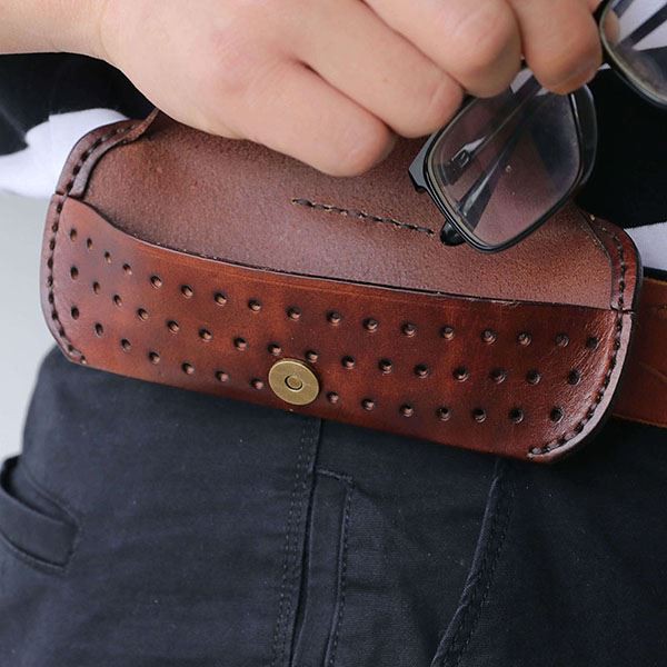 belt clip glasses case.JPG